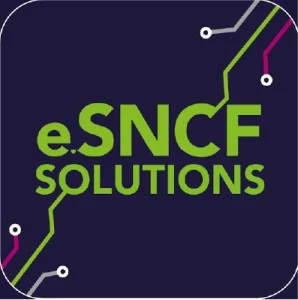 Logo d'une des branches de la SNCf e.SNCF SOLUTIONS écrit en vert plus au coin des branches de connections gris rose et verte avec un fond bleu