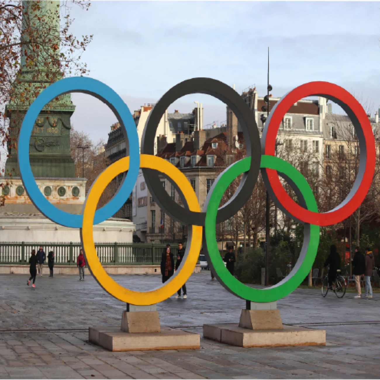 Anneaux olympiques couleurs rouge, jaune, vert, noir, bleu